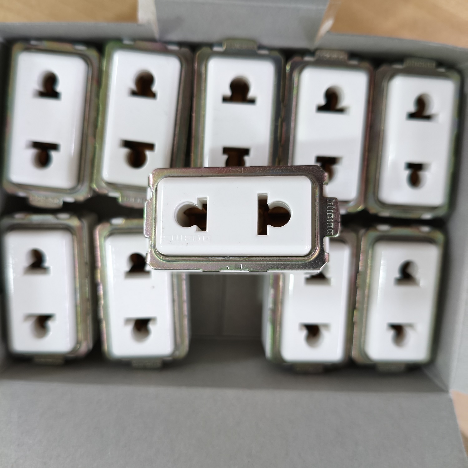 Bticino 1 Way Socket Magic Advance M9025 ปลั๊ก เต้ารับ 1 โมดูล 1P เมจิก ...