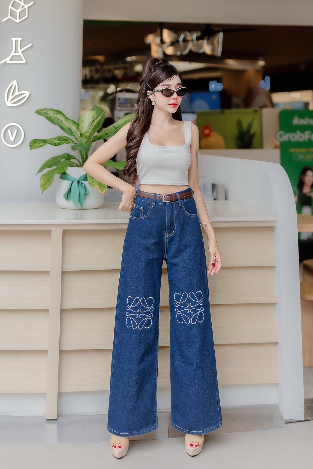 Nuthicha Studio l กางเกงยีนส์ขากว้าง สียีนส์เข้ม ปักลายสุดชิค สไตล์ ...