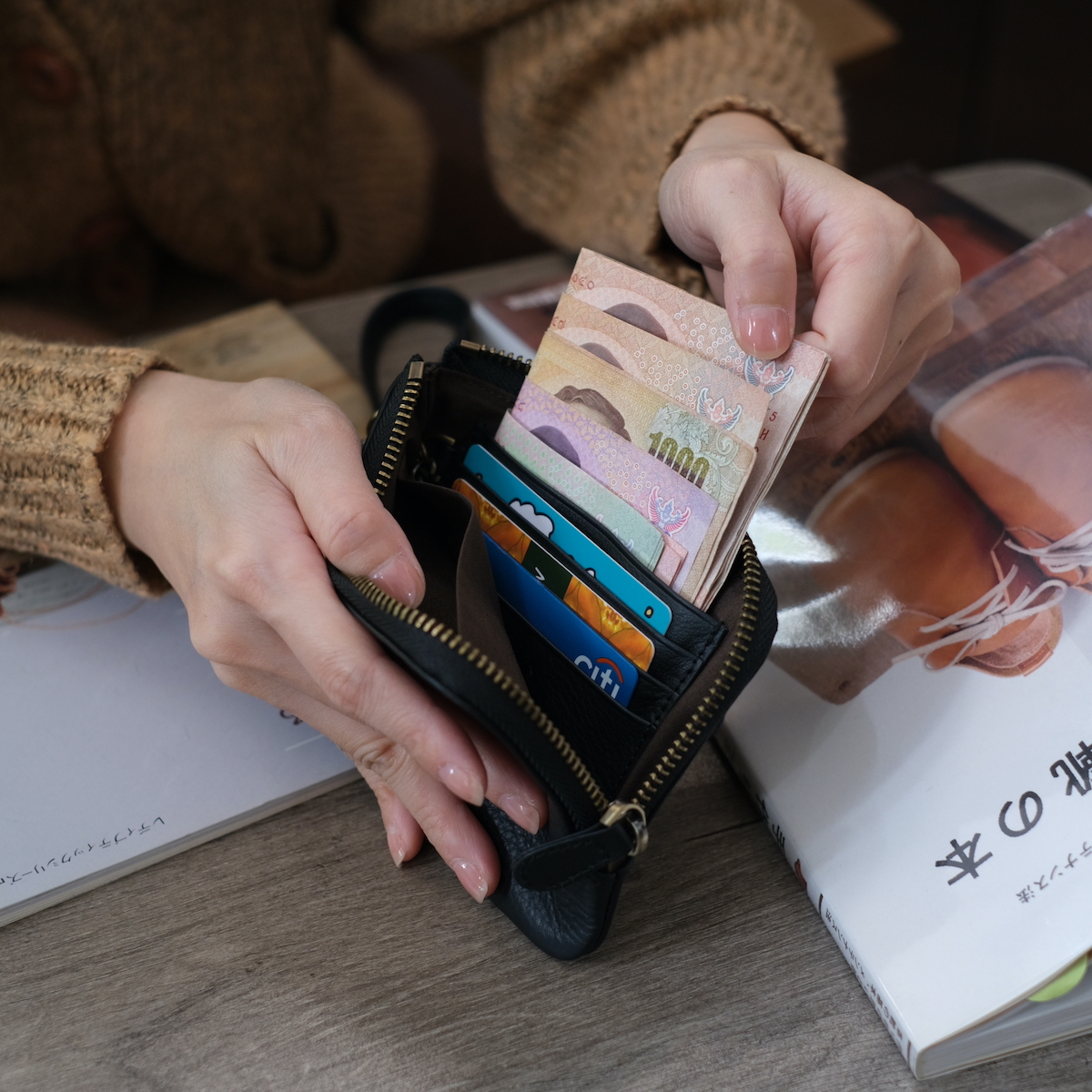 🔥🔥ใหม่!! กระเป๋าสตางค์ใบสั้น หนังวัวนุ่ม บาง เบา พกพาสะดวก รุ่น Always  Hatsukoi Leather Wallet | Shopee Thailand