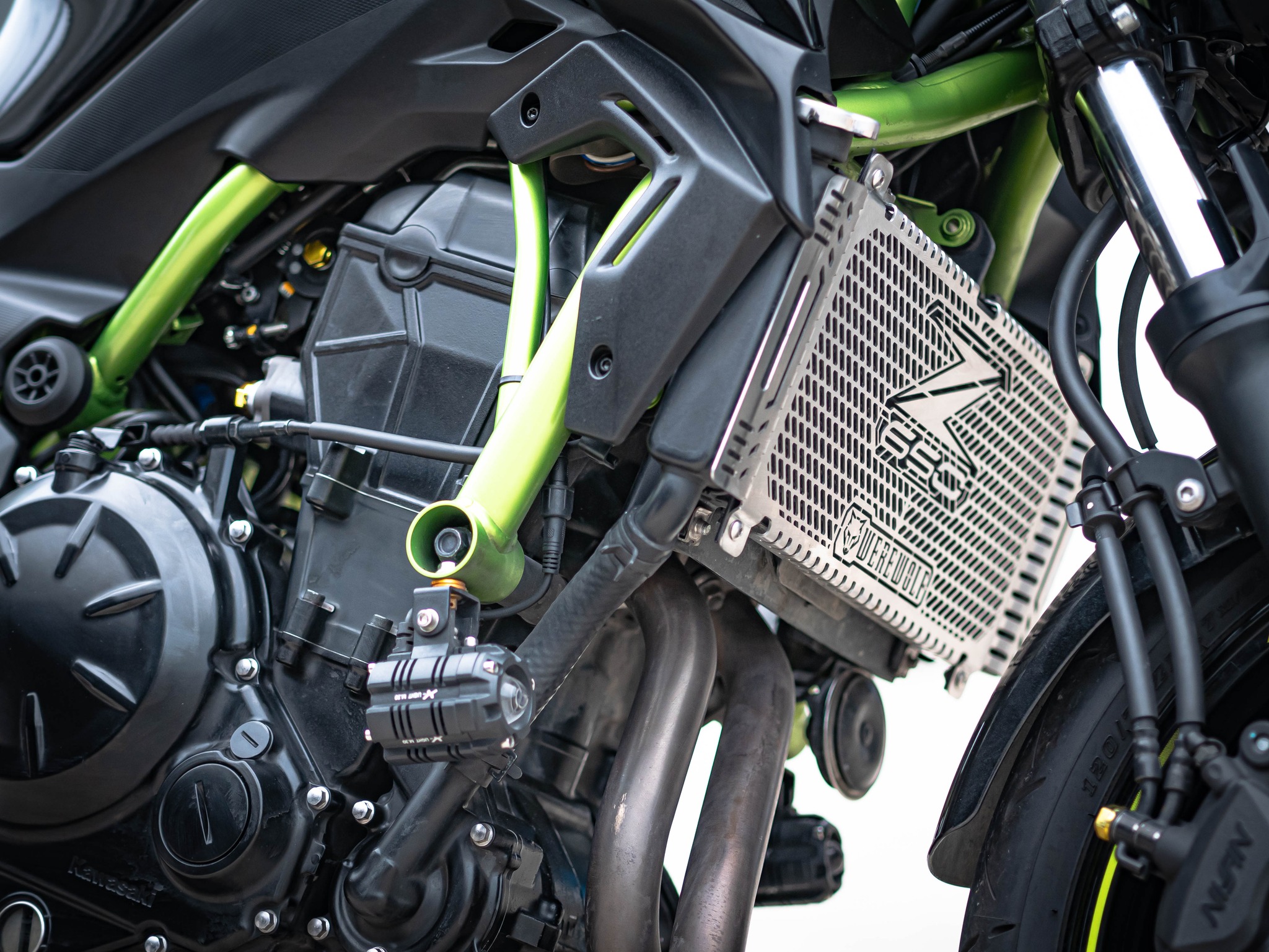 การ์ดหม้อน้ำ Were Wolf สำหรับ Kawasaki Z650 / Radiator Guard | Shopee ...