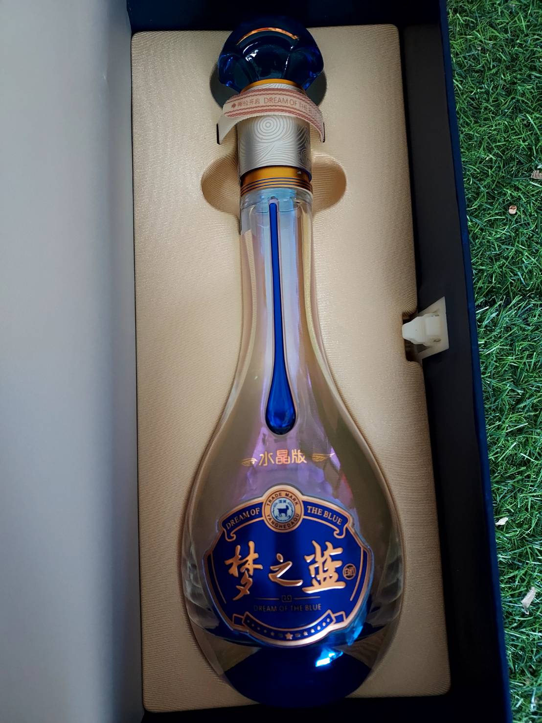 ขวดใส่เหล้าสาเกจีน DREAM BLUE CRYSTAL 中国酒 52℃ 夢之藍 500มล