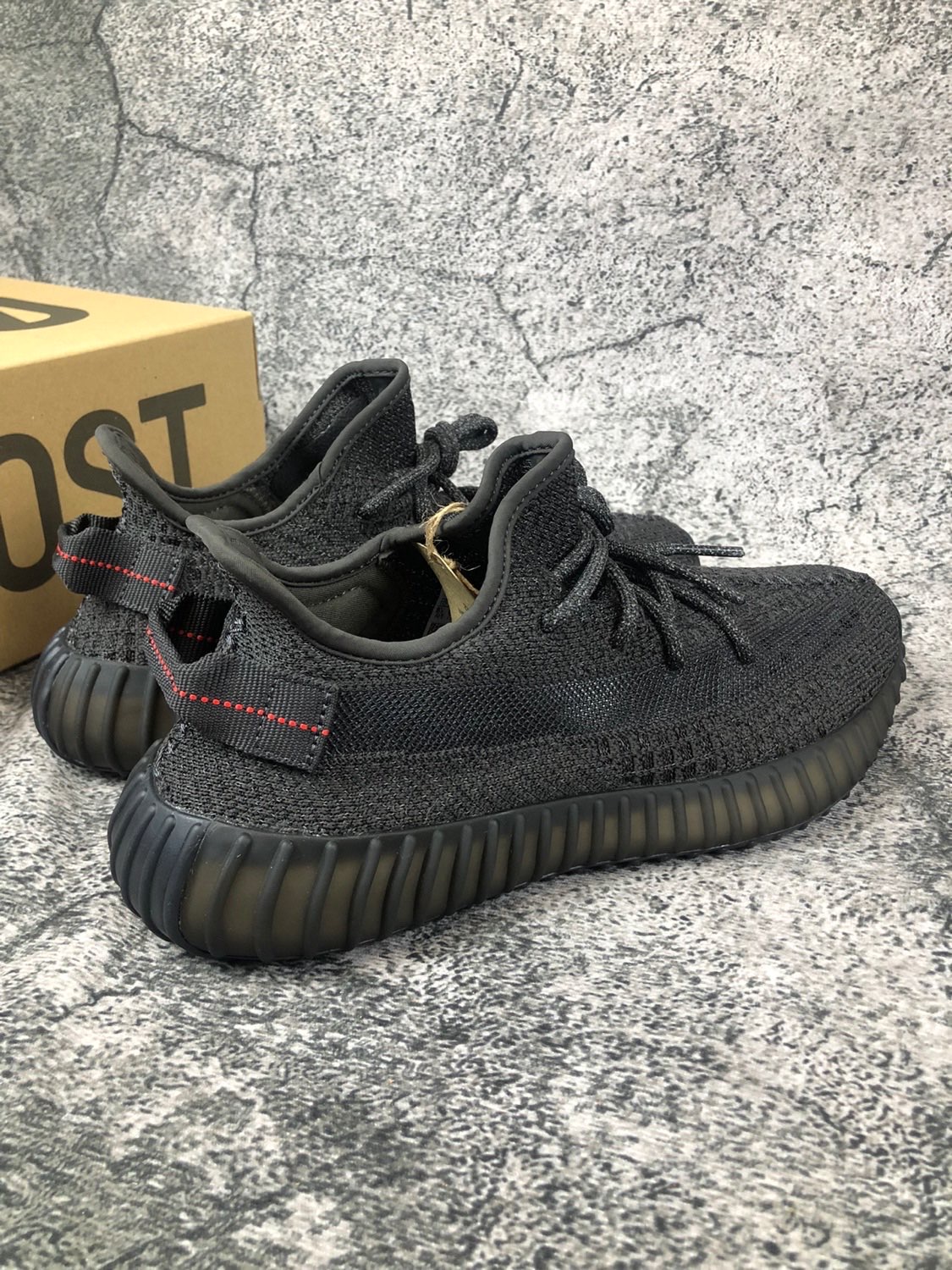 「ของแท้ 100%」 Adidas Yeezy 350 V2 “Black” FU9007 | Shopee Thailand