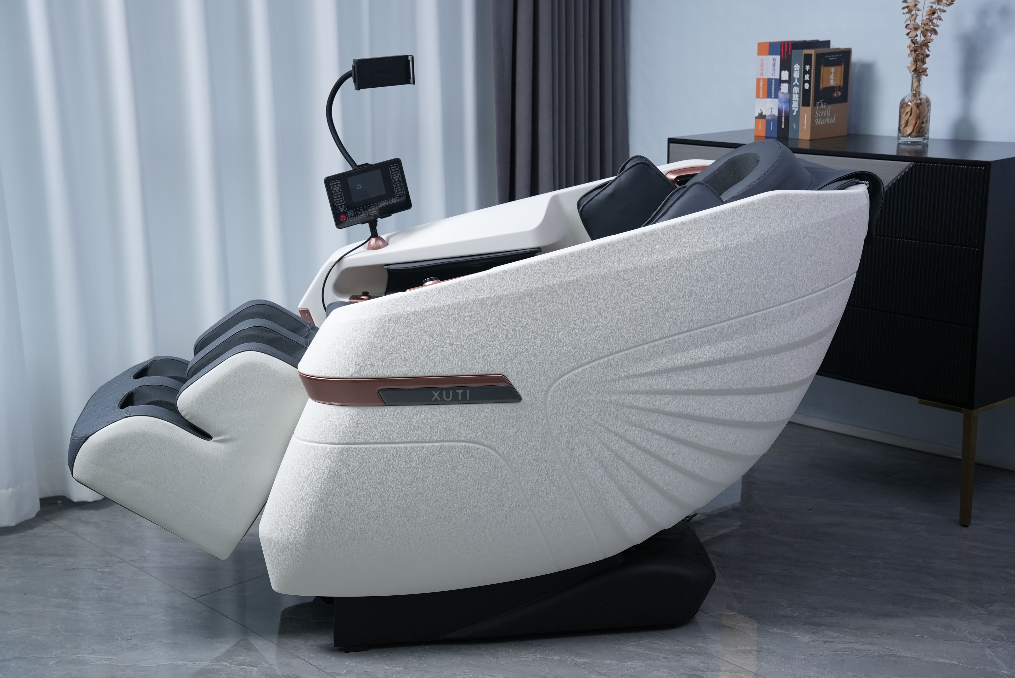 XUTI รุ่น E7X เก้าอี้นวดไฟฟ้า 12 โปรแกรมอัตโนมัติ สีเทา มอบประสบการณ์การนวดผ่อนคลายเหนือระดับมาตรฐาน มอก.