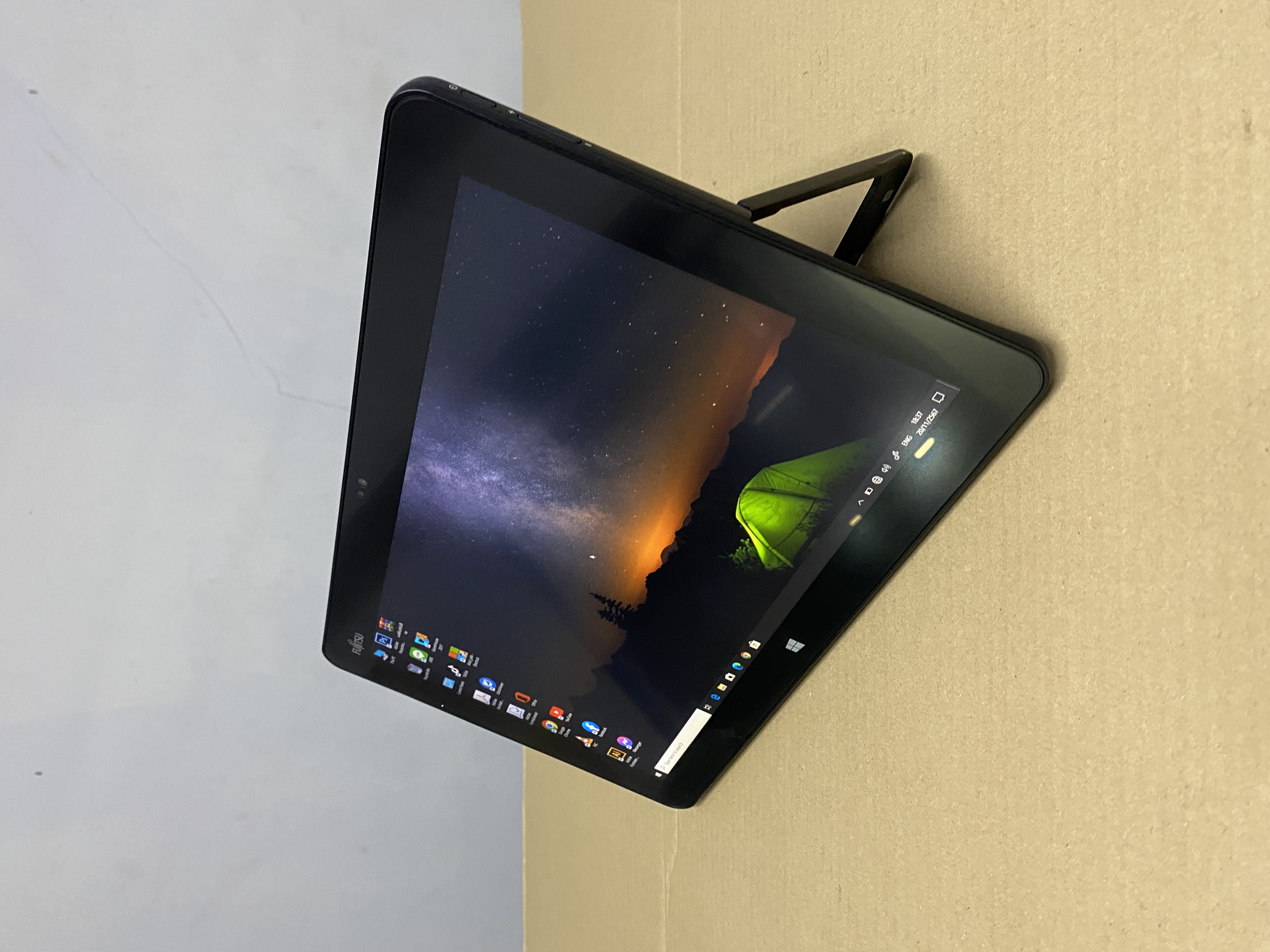 富士通　ARROWS Tab R727/R i5-7300U 128GB #2 arrows Tab 爆買 富士通 2in1 FUJITSU ARROWS Tablet R727/12.5