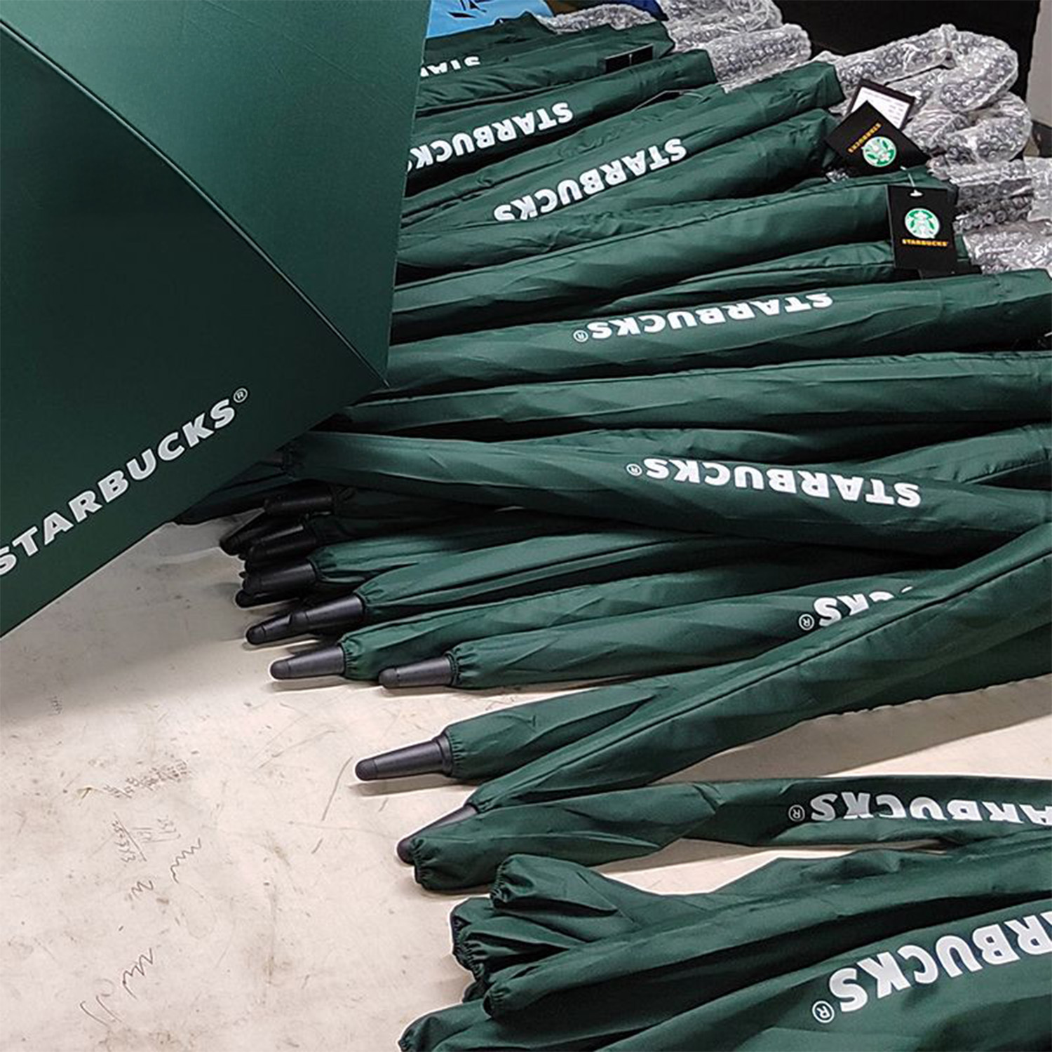 ร่ม Starbucks ร่มกันแดด #พร้อมส่งจากประเทศไทย | Shopee Thailand