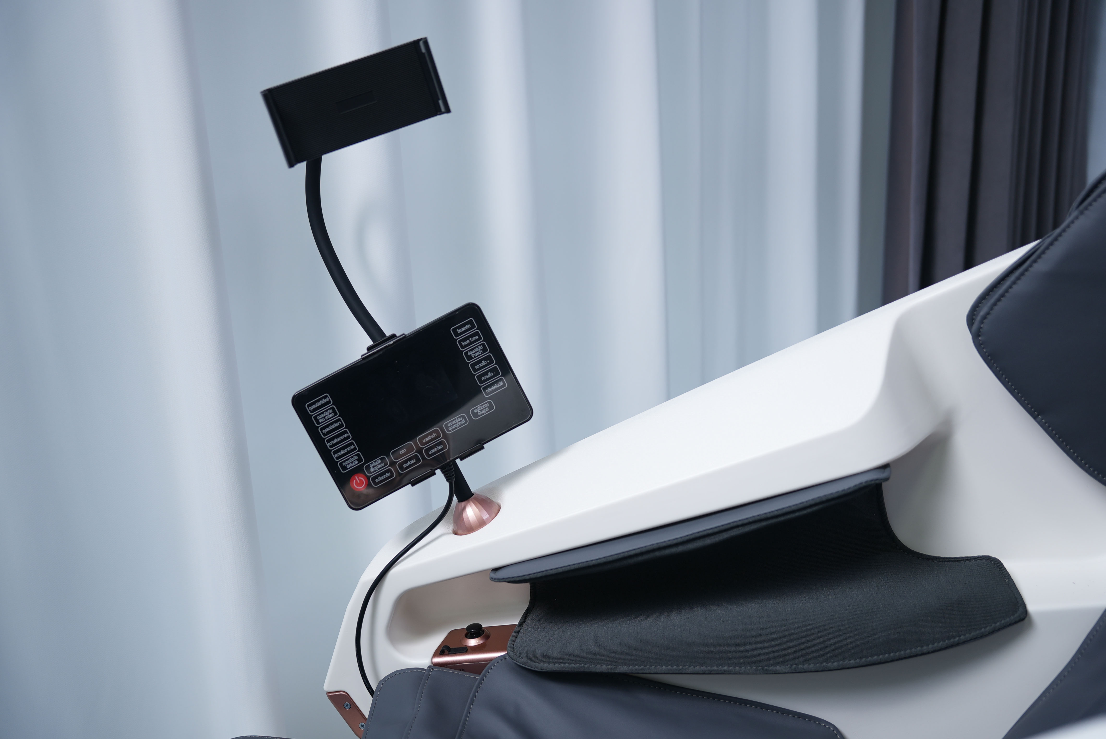 XUTI รุ่น E7X เก้าอี้นวดไฟฟ้า 12 โปรแกรมอัตโนมัติ สีเทา มอบประสบการณ์การนวดผ่อนคลายเหนือระดับมาตรฐาน มอก.