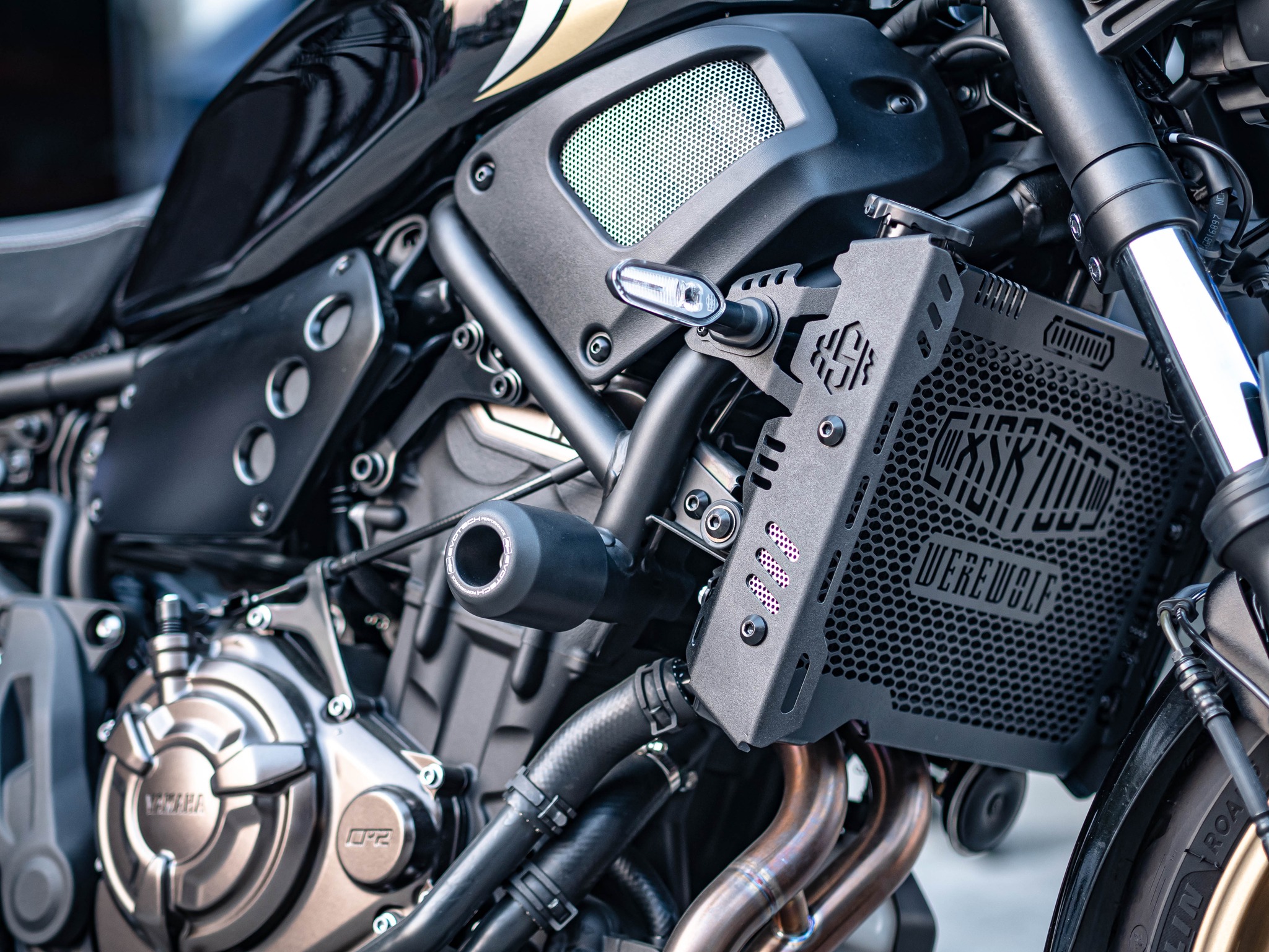 การ์ดหม้อน้ำ + ชุดการ์ดข้างหม้อน้ำ Were Wolf สำหรับ XSR700 Gen1-Gen2 ...