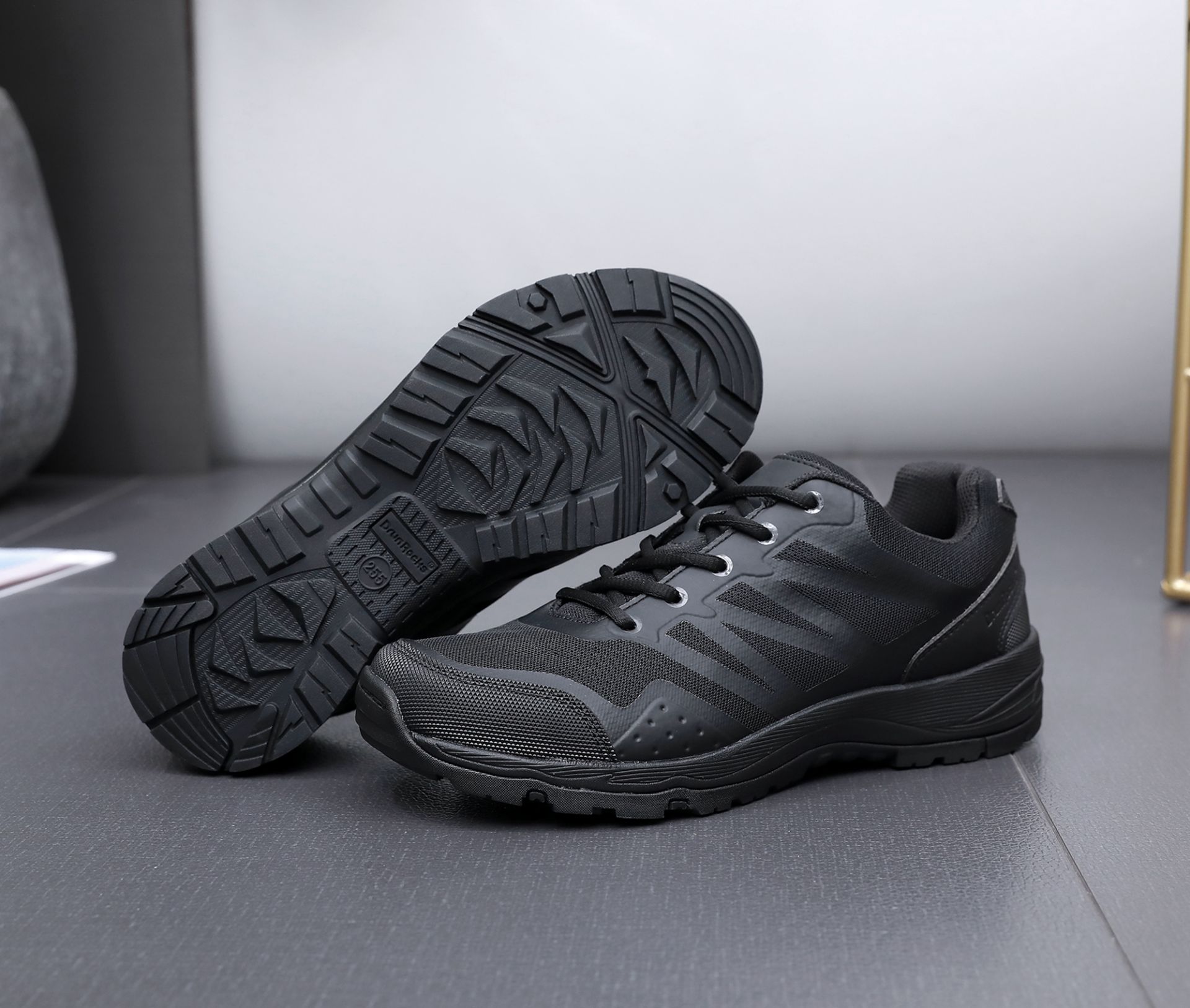 DRUN ROCKS - กันลื่น รองเท้าวิ่ง ผู้ชาย กีฬา เดินป่า พื้นหนา ยึดเกาะได้ ...