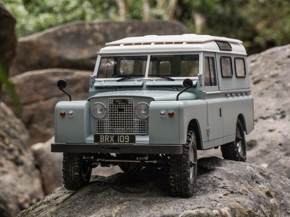 Boom Racing Land Rover® Series II 109 Hardtop 1/10 4WD BR8012 Radio ...