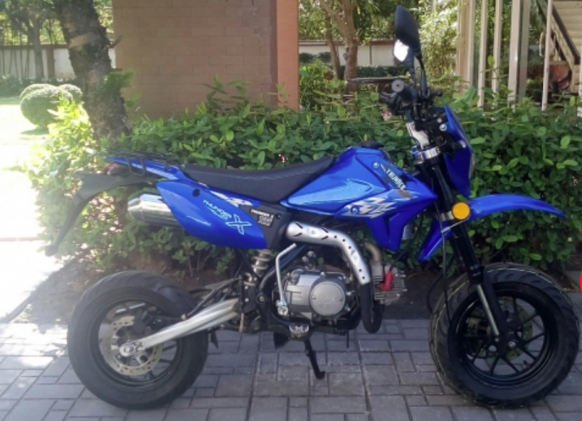 สวิทย์กุญแจพร้อมเบ้า GPX Thunder 125 ( THD-20-100004 ) | Shopee Thailand