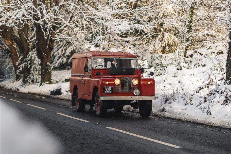 Boom Racing Land Rover® Series II 109 Hardtop 1/10 4WD BR8012 Radio ...