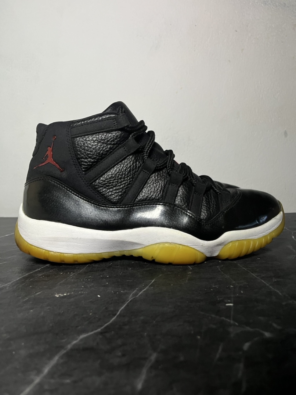 รองเท้าบาสมือสองของแท้ JD11 Black Red Size 43 | Shopee Thailand