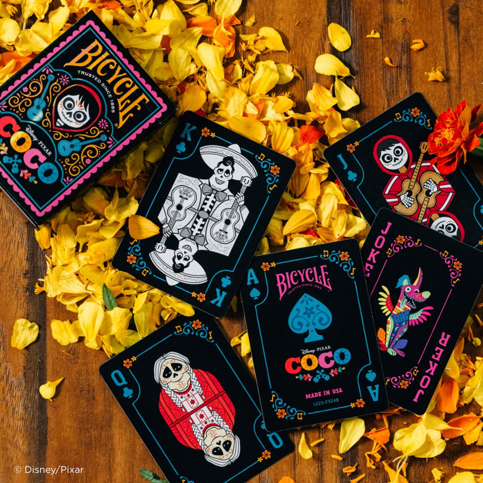 ไพ่ Bicycle Disney Coco (แท้) การ์ดสะสม อุปกรณ์มายากล | Shopee Thailand