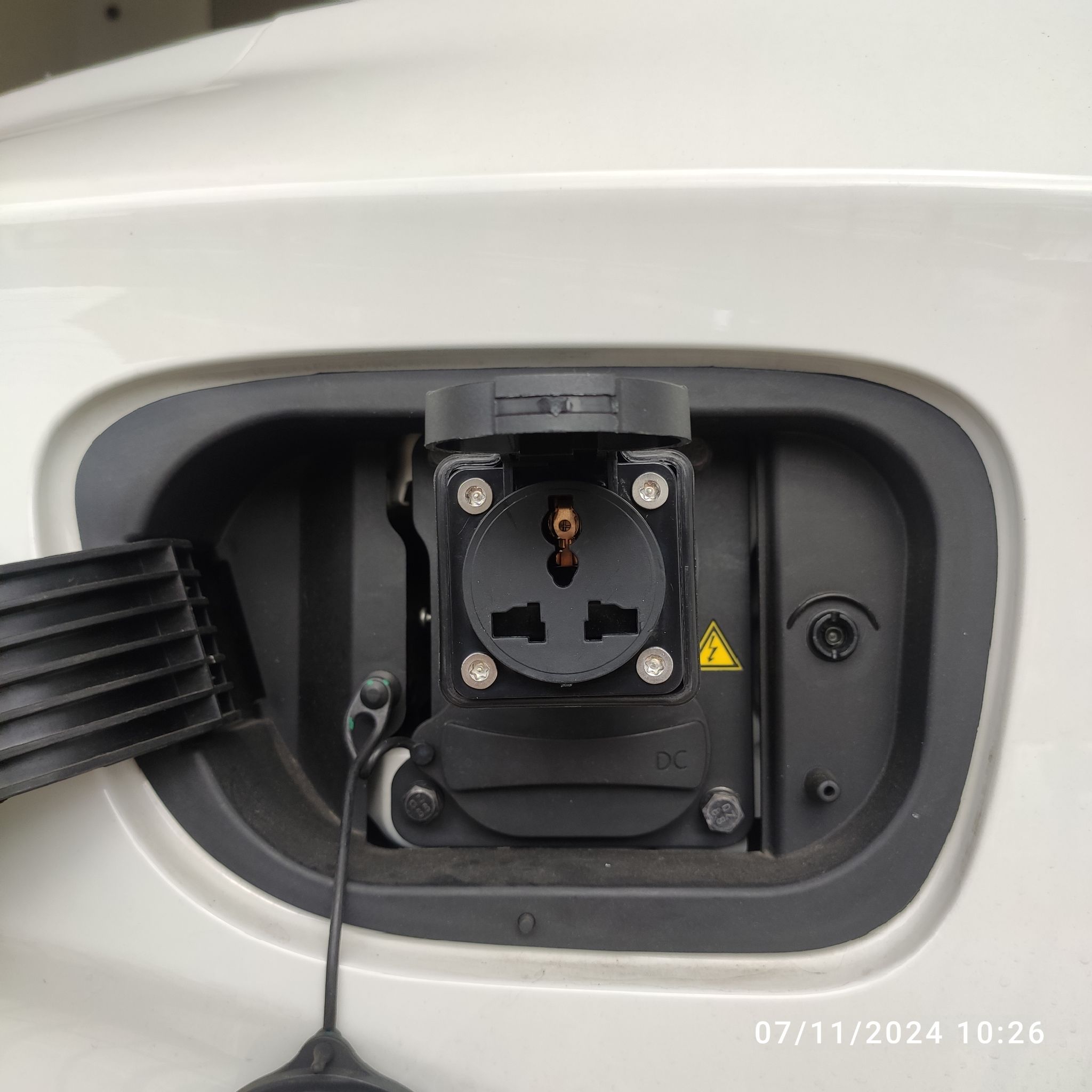 สาย V2L (Vehicle-to-load)สำหรับรถไฟฟ้า Neta V1,V2, Neta X, BYD, Jaecoo ...