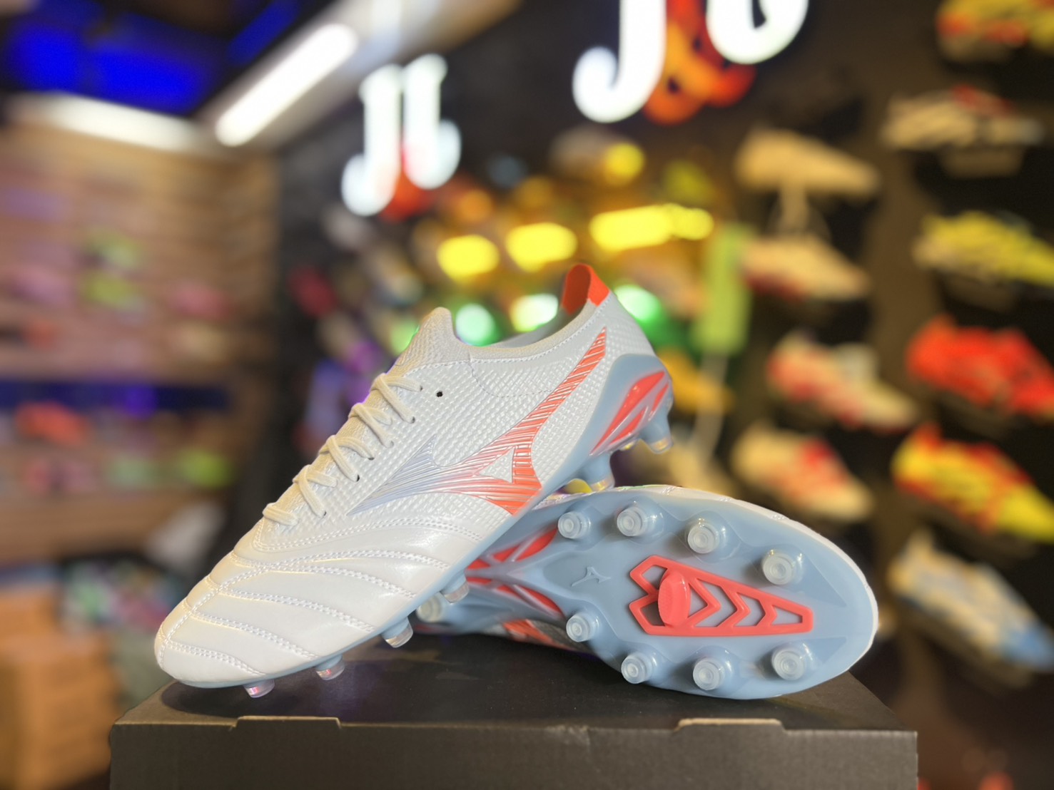 รองเท้า สตั๊ด ฟุตบอล นก มิซูโน่ Mizuno Morelia Neo V Beta Japan รุ่นท็ ...