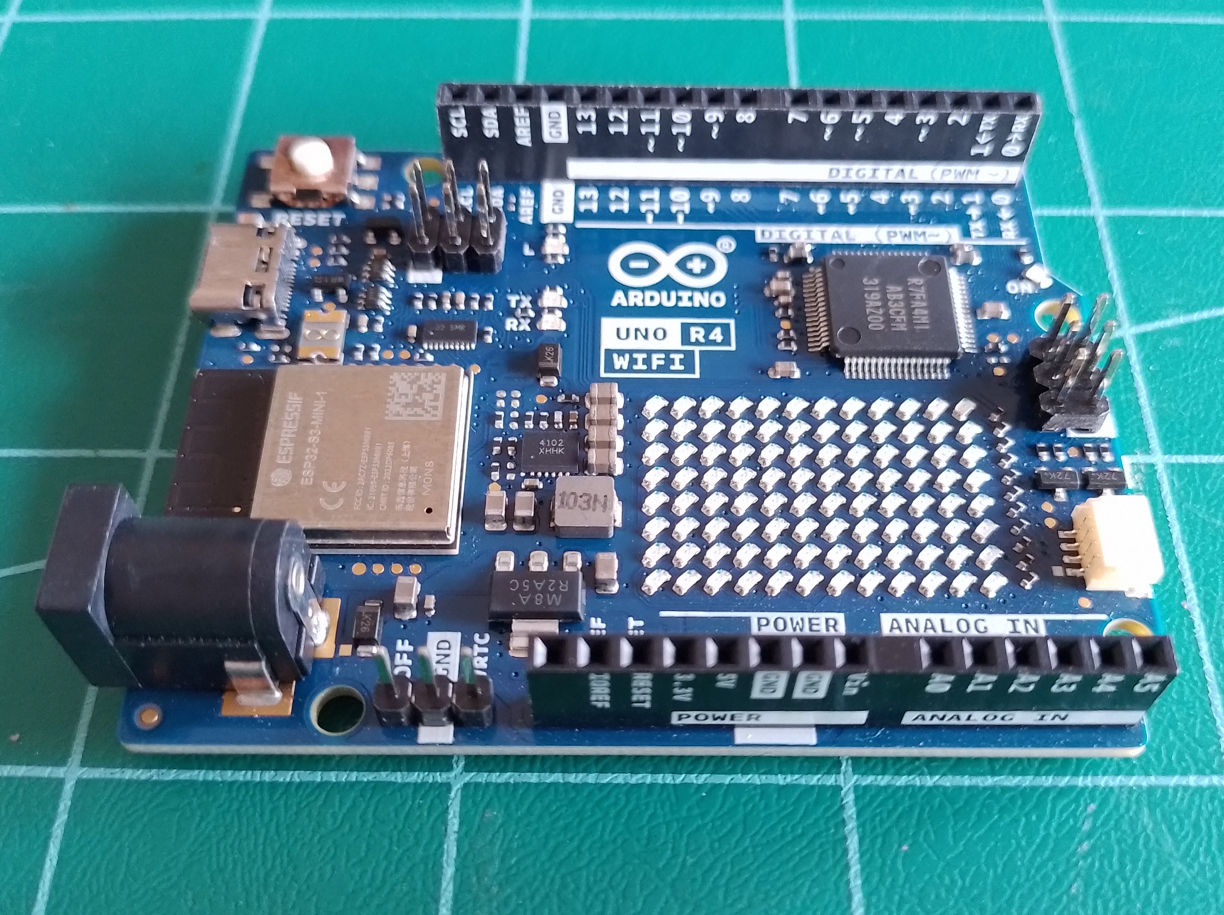 Arduino UNO R4 WIFI Made In Italy (ของแท้) มือสองสภาพ เทวดา ใช้งานแค่ ...