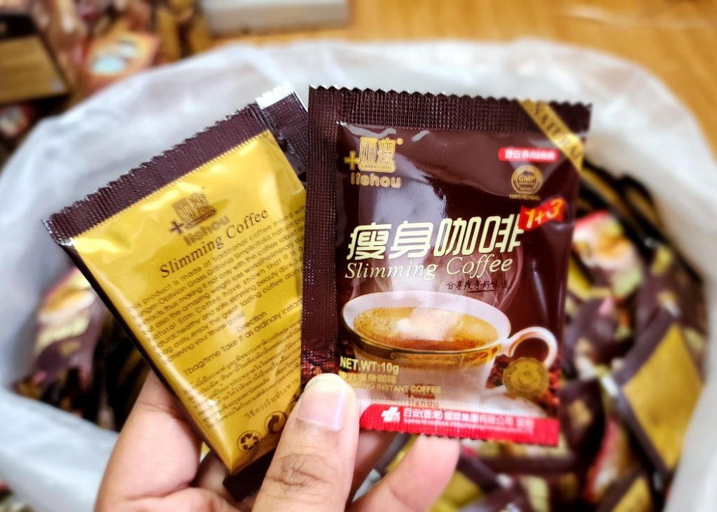 Lisho_ coffèe 3 in 1 กล่องกระดาษ 1 กล่อง มี 15 ซอง | Shopee Thailand