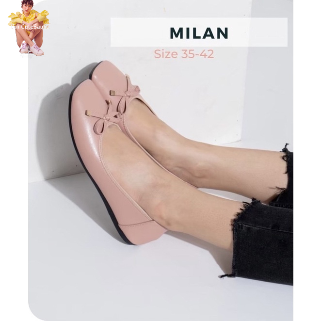 ภาพหน้าปกสินค้าMILAN รองเท้าหน้าโบว์งานเย็บ ไม่มีส้น คนหน้าเท้ากว้างใส่ได้ พื้นนิ่ม ใส่สบาย ซับพอตเท้า จากร้าน im_cutesauce บน Shopee