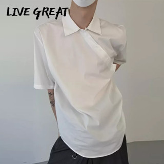 LIVE GREAT เสื้อเชิ้ตผู้ชายเทรนด์แฟชั่นแนวใหม่แนวสตรีทดีไซน์แขนสั้นหลวมสบาย ๆ ปกเสื้อสีทึบ