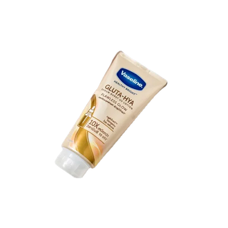 VASELINE GLUTA-HYA SERUM BURST LOTION” FLAWLESS GLOW โลชั่น วาสลีน