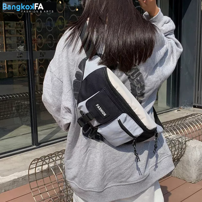 bangkoklist-ba1853-กระเป๋าสายคาดอกสีทรูโทน-ป้าย-fashion-แถมเข็มกลัด