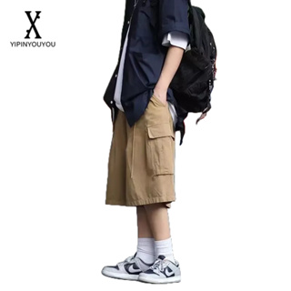 YIPINYOUYOU  ผู้ชายใหม่สไตล์ญี่ปุ่นฮาราจูกุกางเกงขาสั้นหลวมแฟชั่นสไตล์ฮ่องกงสีทึบกางเกงขาสั้นลำลองยอดนิยม