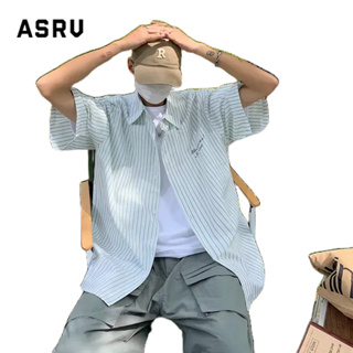 ASRV เสื้อเชิ้ตลายทางหลวมสไตล์เกาหลีสําหรับผู้ชายแฟชั่นวัยรุ่นเทรนด์สีเข้าชุดกัน ผู้ชายทรงมาตรฐานคอเหลี่ยมแขนสั้นอินเทรนด์ทุกชุดท่อนบนเรียบง่าย