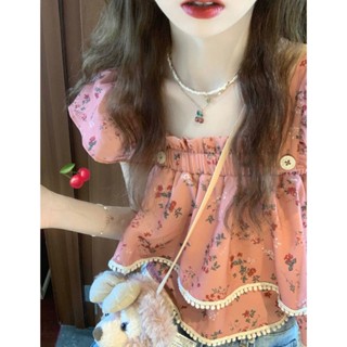 เสื้อยืดแขนสั้น คอสี่เหลี่ยม ลายดอกไม้ ขนาดเล็ก เข้ากับทุกการแต่งกาย แฟชั่นฤดูร้อน สไตล์โรแมนติก สําหรับผู้หญิง