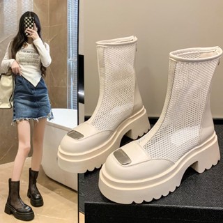 🍭Martin boots รองเท้าบูท กลวงระบายอากาศ หุ้มข้อ สไตล์เกาหลี นิ้วเท้ากลม ส้นหนา ด้านล่างหนา รองเท้าบูทแฟชั่นสต