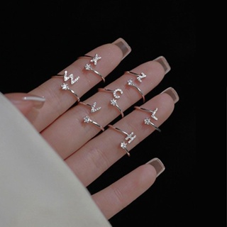 Kroean แหวนแฟชั่น ประดับเพชร 26 ตัวอักษร สีทอง ปรับได้ ของขวัญเครื่องประดับ สําหรับผู้หญิง