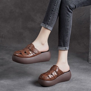 ราคาถูกของแท้ Baotou ครึ่งรองเท้าแตะ Outerwear ผู้หญิง 2023 ฤดูร้อนใหม่ฟองน้ำเค้กด้านล่างหนา Hollow ทอ Retro รองเท้าแตะ